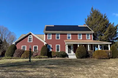 62 Howard Hepburn Dr 1