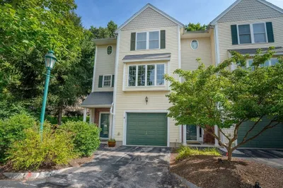 15 Groveland Commons Way #15