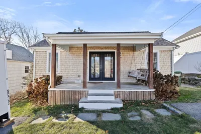 29 Longview Ter