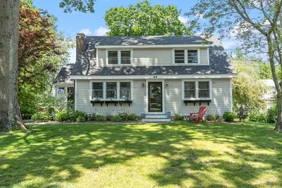 44 Riverdale Road 1