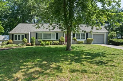 49 Windemere Circle 1