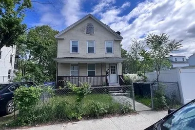 145 Quincy St 1