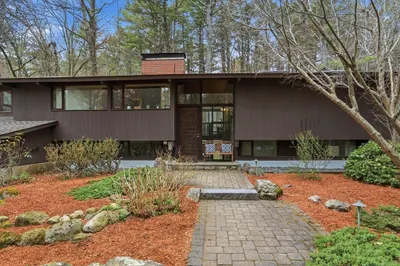 384 River Road
