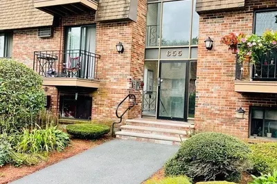 655 W Lowell Ave #22