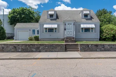 335 Buchanan St 1