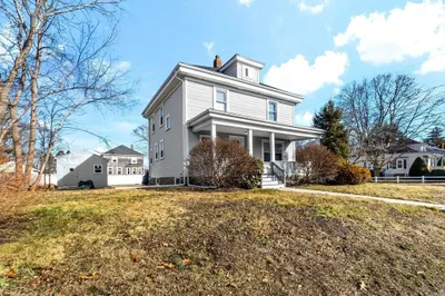 195 Pleasant St