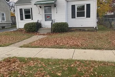 82 Waldorf St