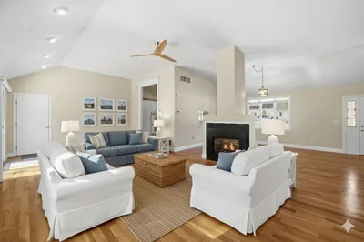 240 Surf Dr 1