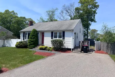 30 Stearns Ave