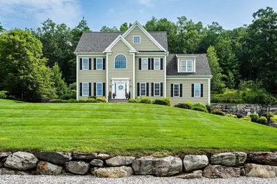 493 Taylor Rd 1