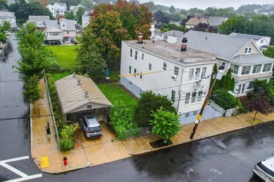 59 Winthrop Rd 1