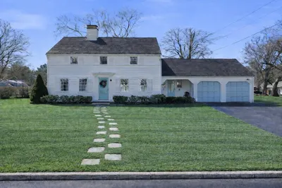 2 Canterbury Rd