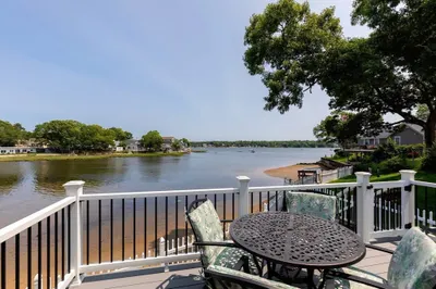 62 Pinehurst Dr 1