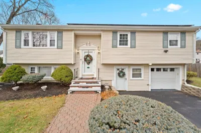 10 Westglow Rd 1