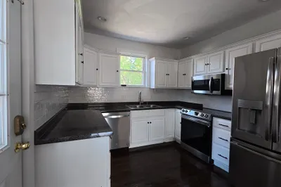184 Perkins Ave