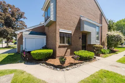 241 Greenbrook Dr #241