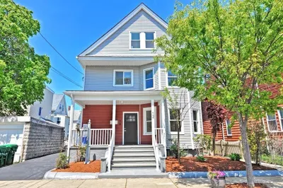 12 Emerald St #1