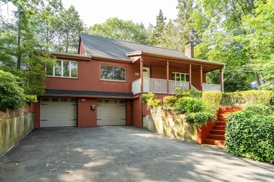 38 Maple St