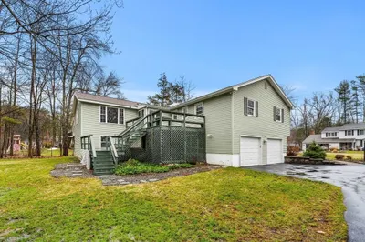 35 Langdale Dr 1