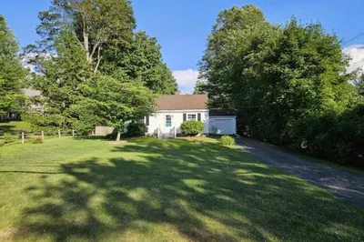 581 Bernardston Road 1