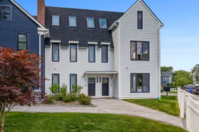 19 Ashland St #19 1