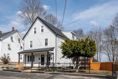 6 Rockland Street #1 1