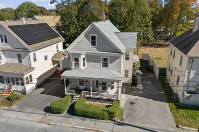 6 Barker St 1