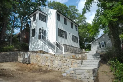 9 Ledge St 1
