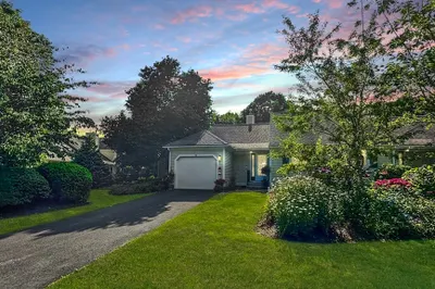 10 Upland Cir #10 1