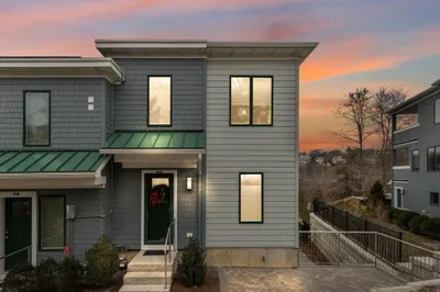 43B Cliff Road #B 1