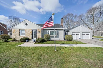 119 Magoun Ave