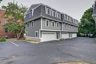 113 Elm St #B