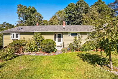 51 Janet Cir 1
