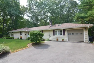 15 Oakridge Rd