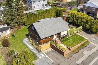 6 Desmond Dr 1