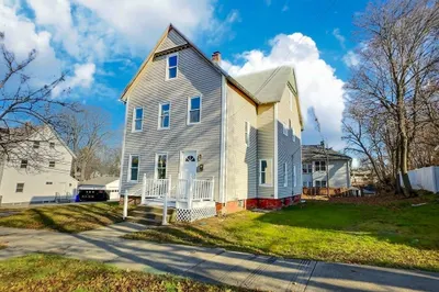 83 Oak St 1