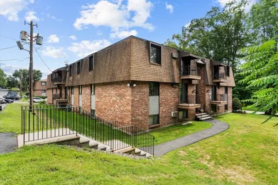 655 W Lowell Ave #17