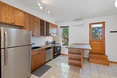 32 Hawthorne St #2A