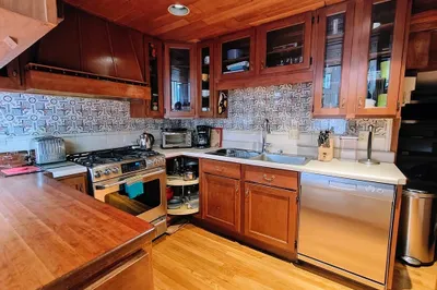 10 Hillard St #2