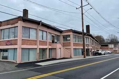 63 Washington Ave #R 1