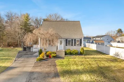 17 Rowley Ave 1
