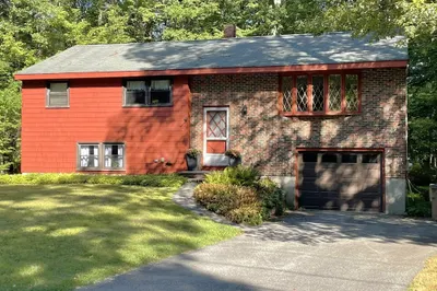 8 Wood Dr 1