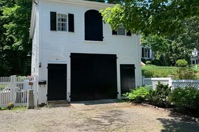 47 1/2 High St 1