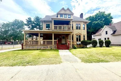 176-178 Belmont Ave 1