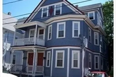31-33 Brackett St #1