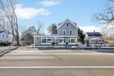 896 Sandwich Rd 1