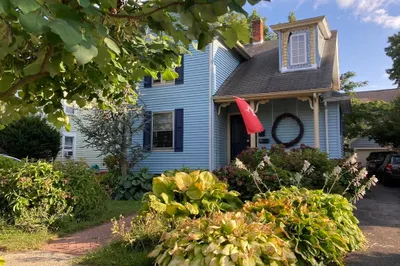 60 Auburn St #1