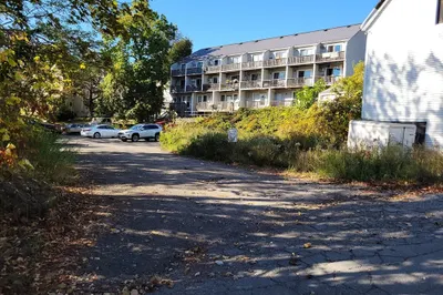 18-24 River St #1 1