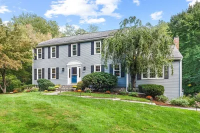 18 Fredric Ln 1