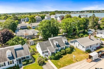 22 Touraine Ave 1